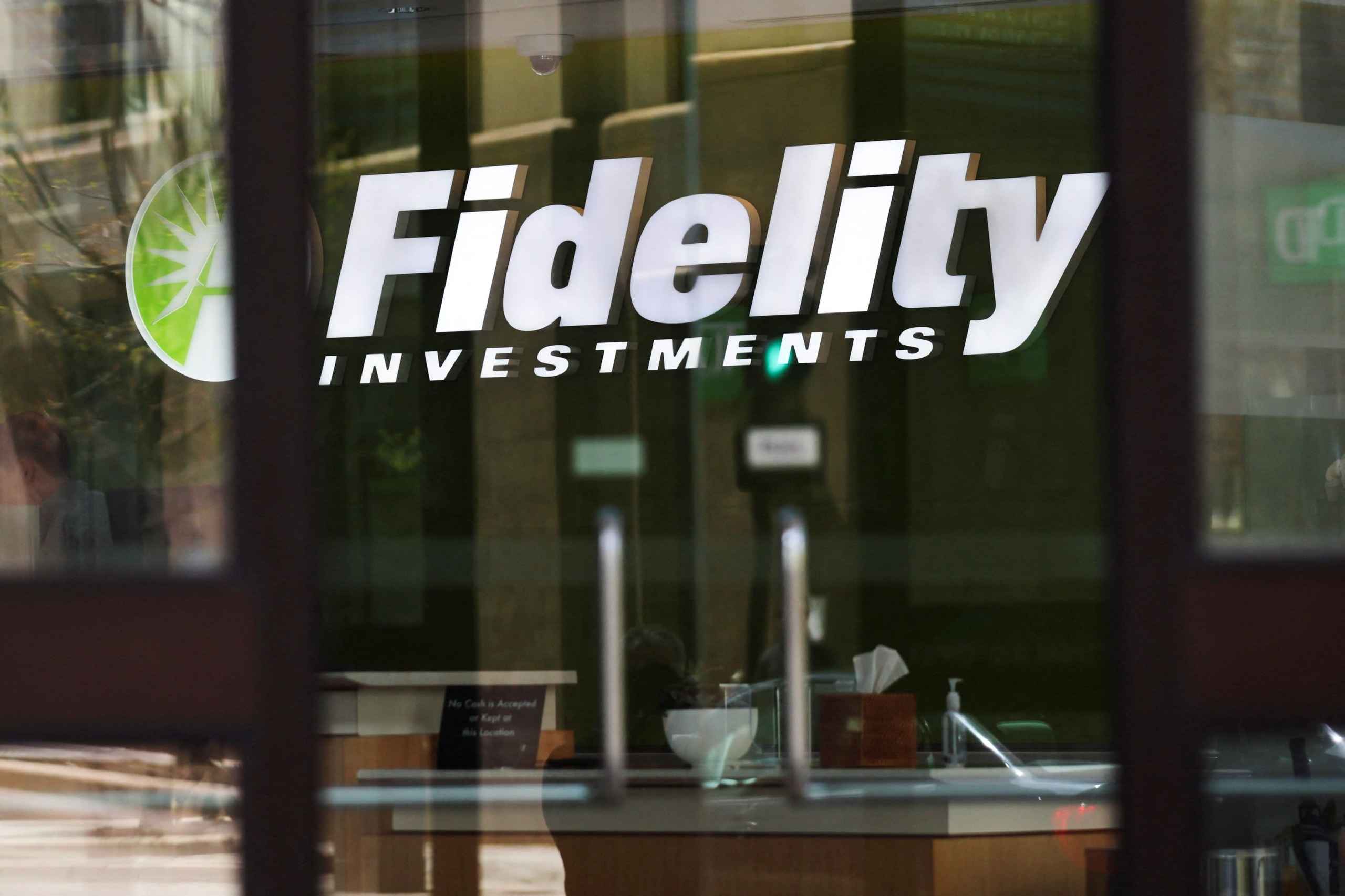 Crypto Firms are looking to invest in asset managers like Fidelity due to banking sector turmoil.